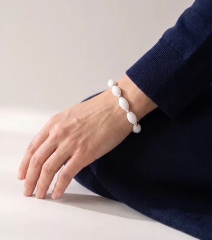 Bracciale Vega indossata
