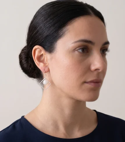 Orecchini Selene indossata